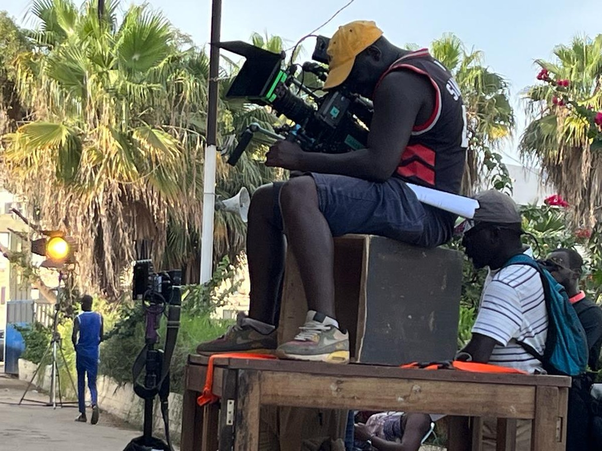 Cadreur et matériel de prise de vues sur un tournage